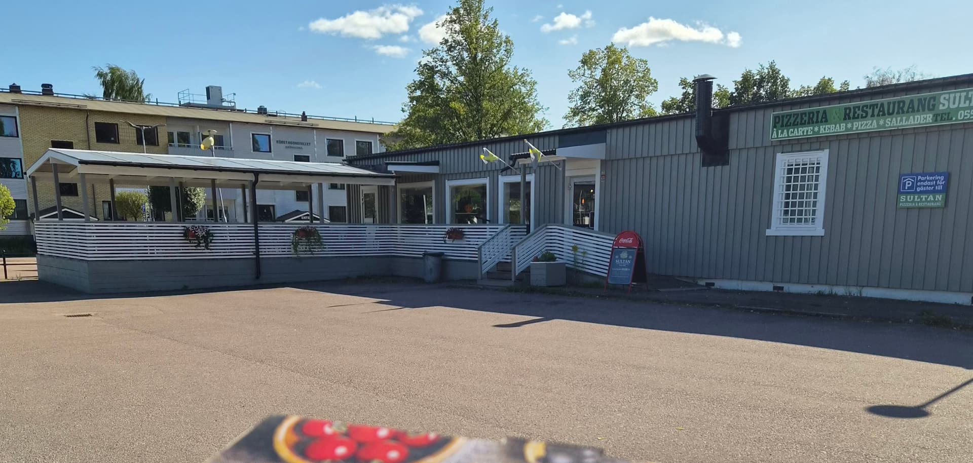 Restaurangfasaden till Sultan Pizzeria & Restaurang i Kil